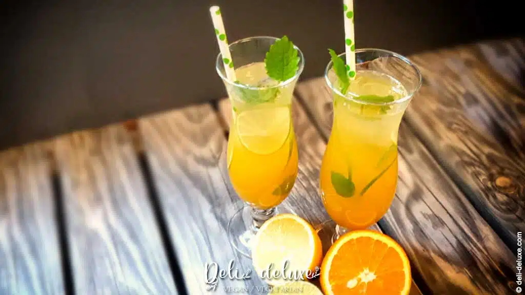 beste Sommer Limonade für heiße Tage aus frischen Orangen, Limetten und Zitronen