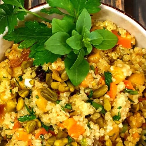 veganer Power-Salat aus Quinoa