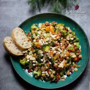Quinoa Grünkohl Salat mit Zitronen-Dressing