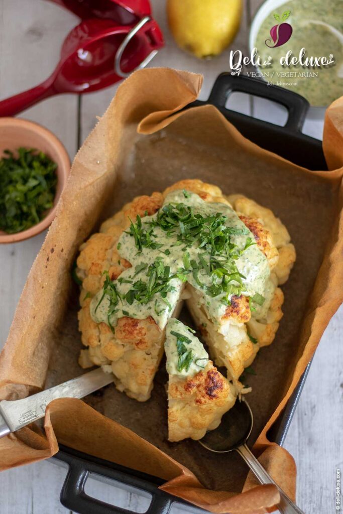 Ofenblumenkohl mit grünem Tahini