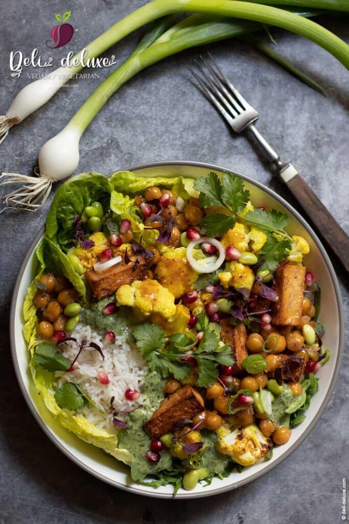 vegane Blumenkohl-Kichererbsen-Bowl