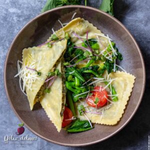 Riesenravioli gefüllt mit Cime di Rapa