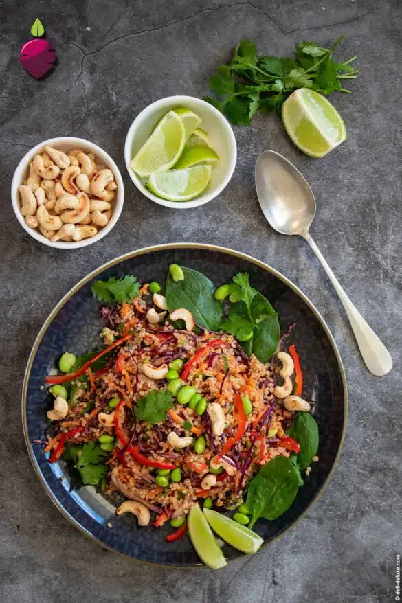 Quinoa-Salat mit asiatischem Flair