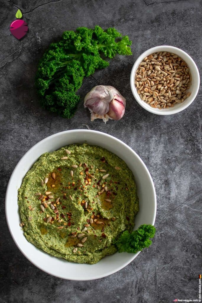 Herzhafter Grünkohl-Dip mit Tahini